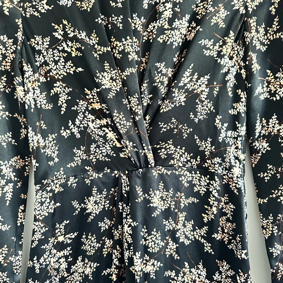 NWT Vince Brand Black and Cream Floral Long Sleeve Dress - Size XS - Picture 14 of 15